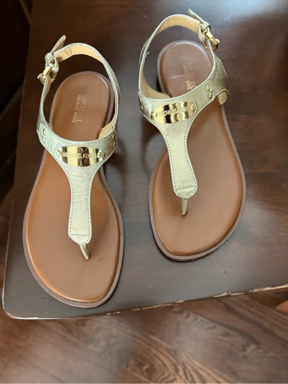 MICHAEL Michael Kors Metallic Gold T-Strap Logo Sandals size 7